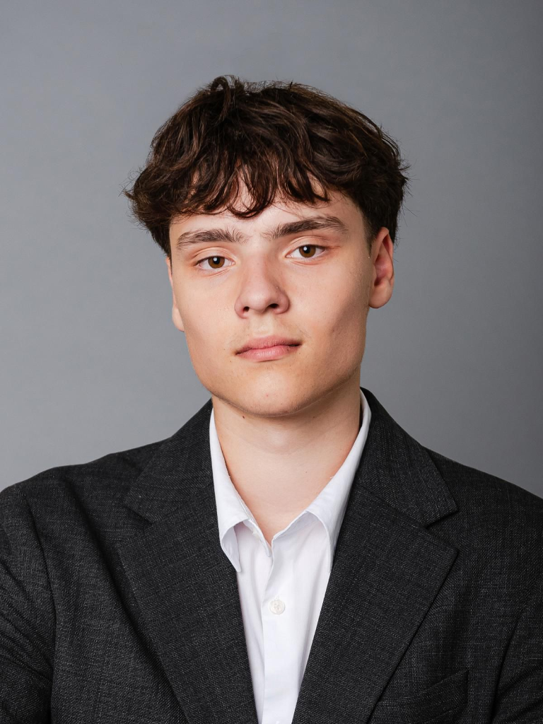 Portrait of a young male investment analyst, wavy dark hair, professional and confident look, black and white vector illustration, clean lines, professional corporate headshot, high contrast, serious expression, financial institution aesthetic.